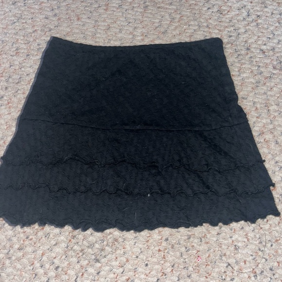 black mini skirt - Picture 2 of 2